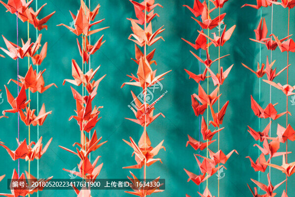 橙色千紙鶴風(fēng)鈴