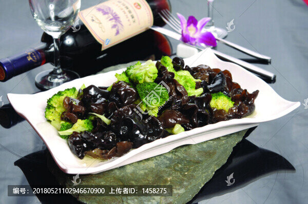 西蘭花炒木耳