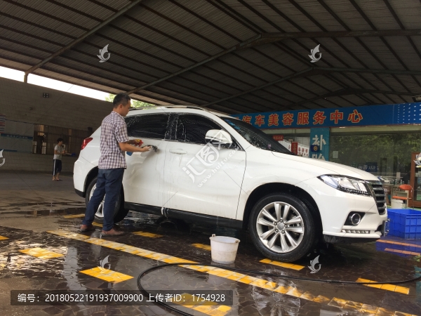 洗白白的汽車