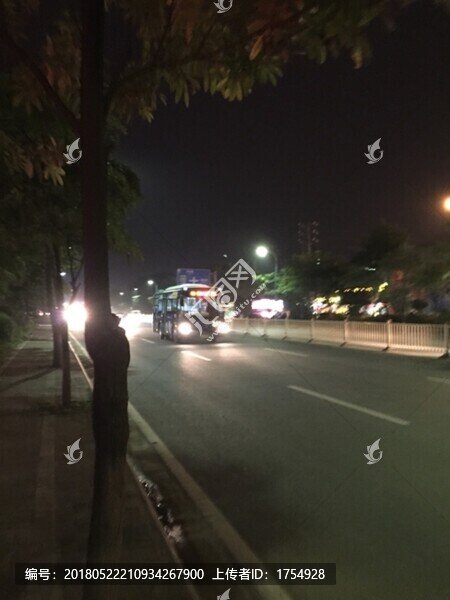 燈火闌珊的城市