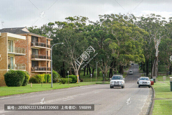 郊區(qū)公路住宅