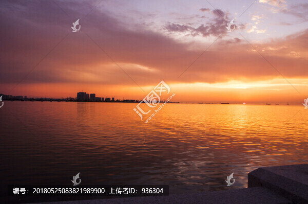 夕陽(yáng)