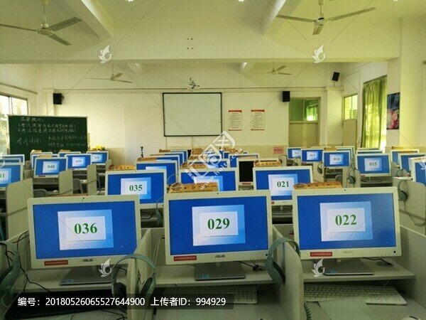 現(xiàn)代計算機電腦教室電子閱覽室
