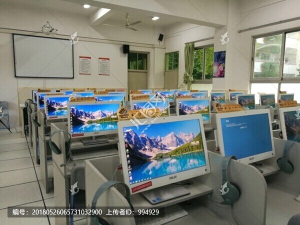 現(xiàn)代計(jì)算機(jī)電腦教室電子閱覽室