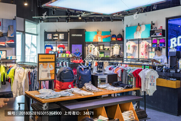 童裝店內(nèi)景