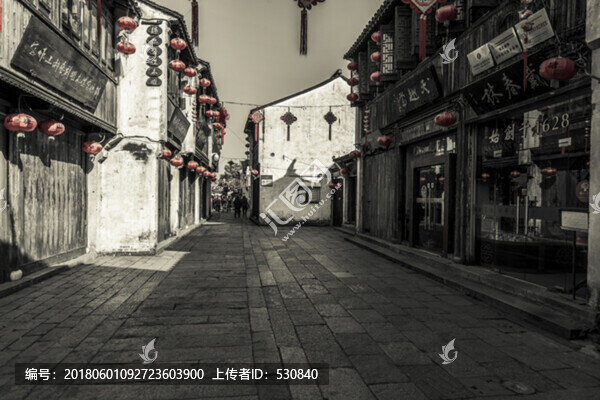 古鎮(zhèn)黑白照片