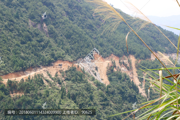山坡,山路