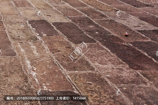 石板路