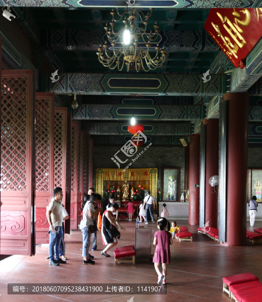 寺廟拜佛