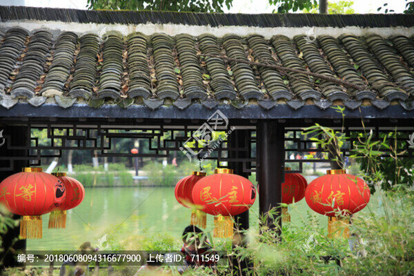 古典長(zhǎng)廊紅燈籠
