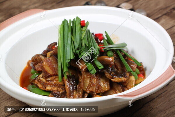 土臘肉燉鱔魚