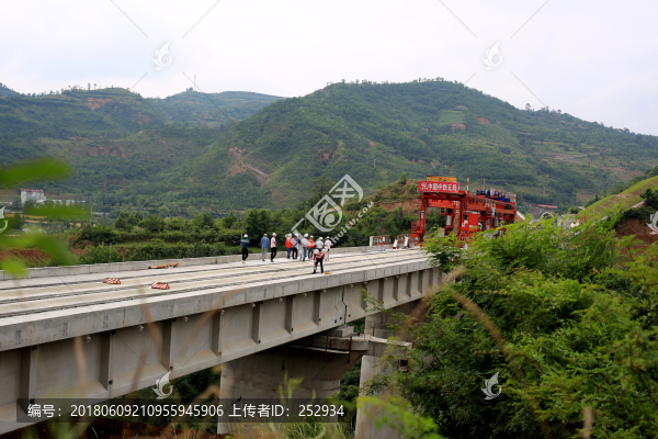 鐵路施工