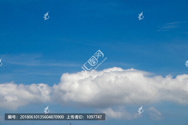 藍(lán)天白云
