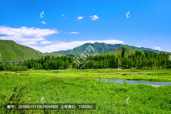 青山綠水,藍天白云