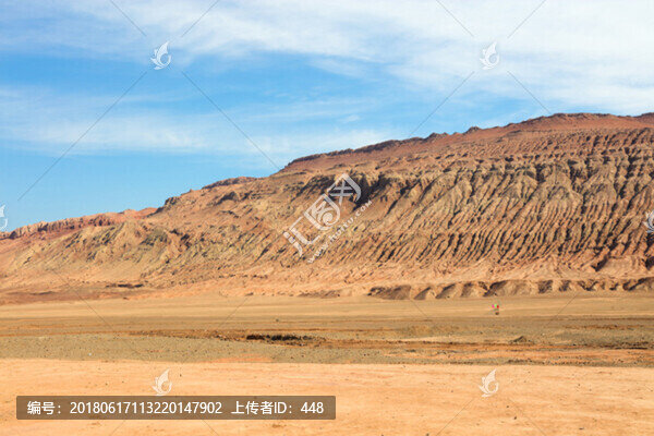 新疆吐魯番,火焰山,古絲綢之路