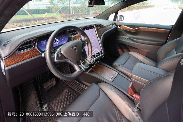 汽車內(nèi)飾,特斯拉轎車,電動(dòng)車