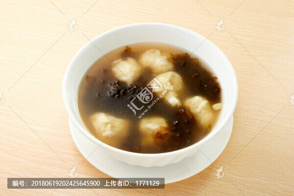 肉丸,紫菜,湯