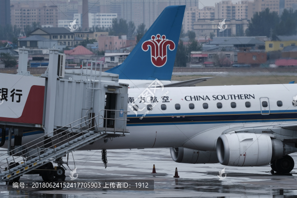 機(jī)場(chǎng)