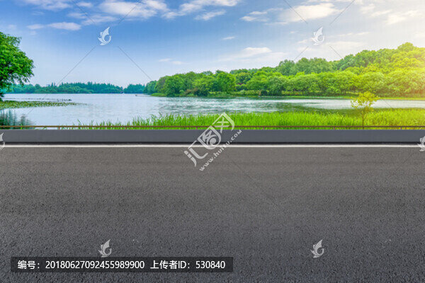 城市道路瀝青路面和山水風(fēng)光