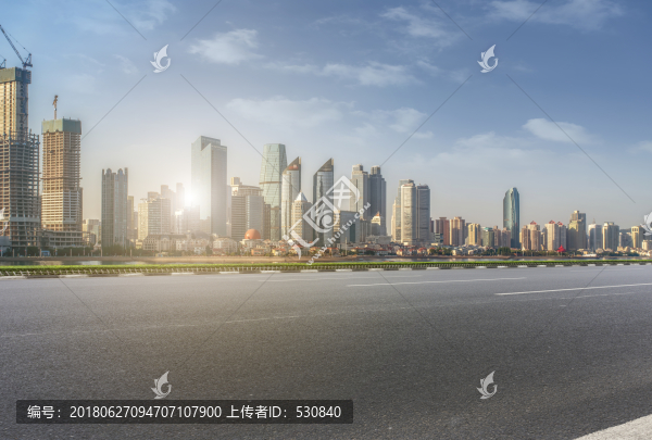 青島建筑景觀和公路路面