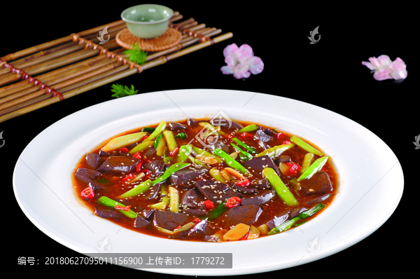 炒鴨血