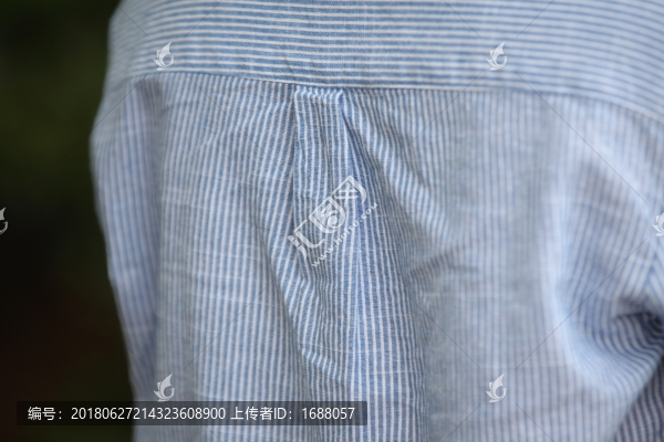 衣服細節(jié)
