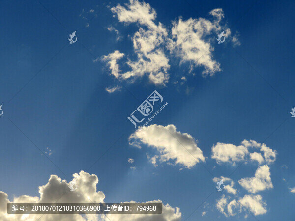 藍(lán)天白云