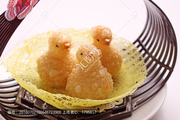 像生金雞仔