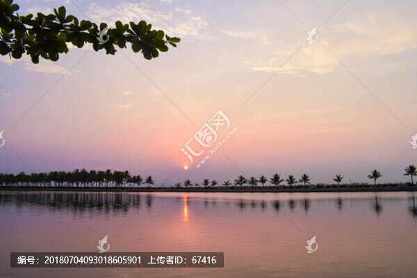 湖泊晨光