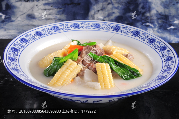 玉米燉排骨