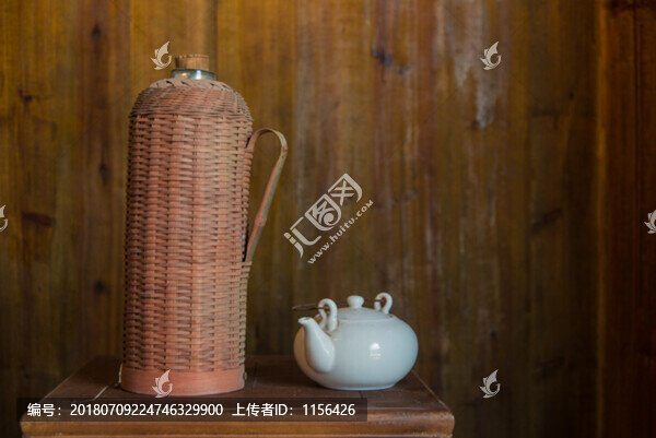 復(fù)古保溫瓶