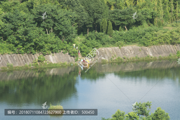 池塘