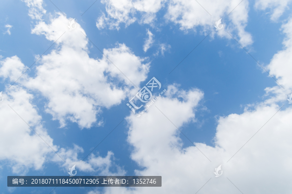 藍(lán)天白云