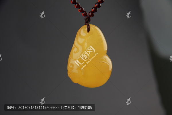 蜜蠟精雕吊墜