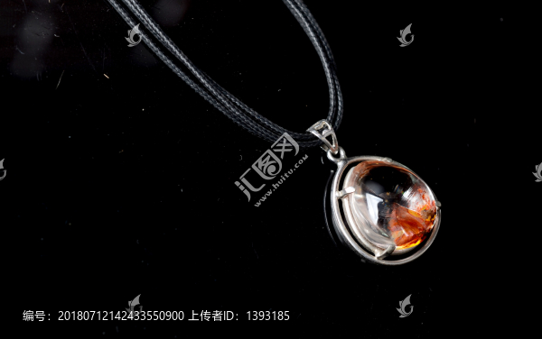 紅幽靈水晶吊墜