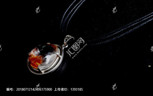 紅幽靈水晶吊墜
