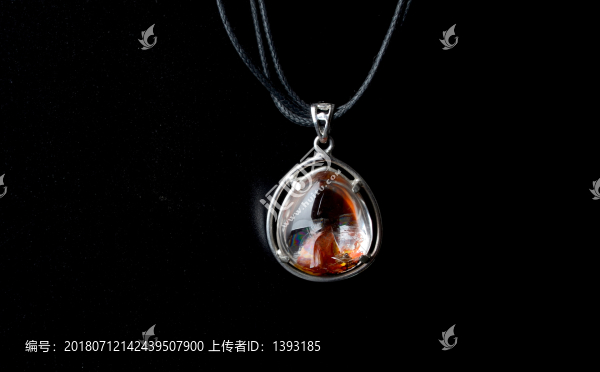 幽靈水晶吊墜
