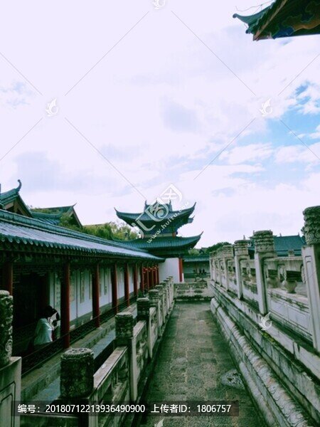 屋檐