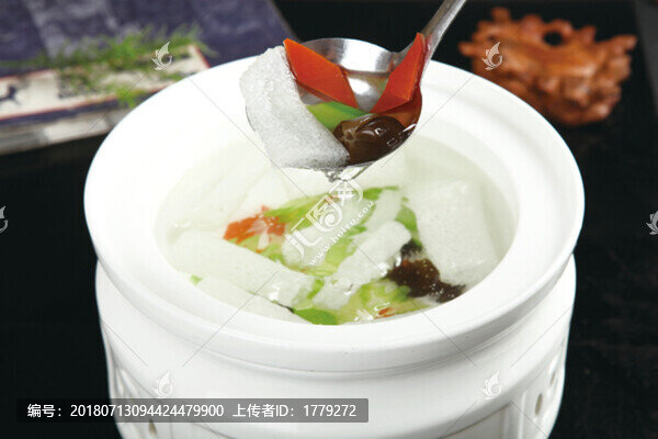 雞湯竹笙