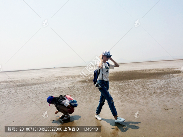 海邊的少女
