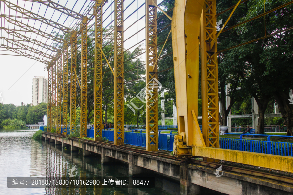 公園舊吊機(jī)