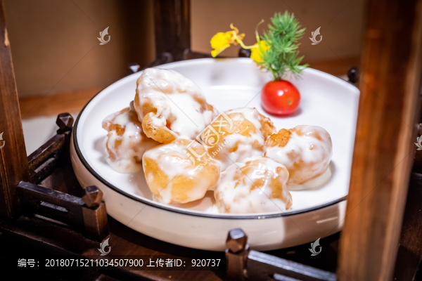 沙拉蝦球