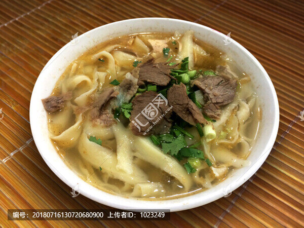 蘭州牛肉刀削面