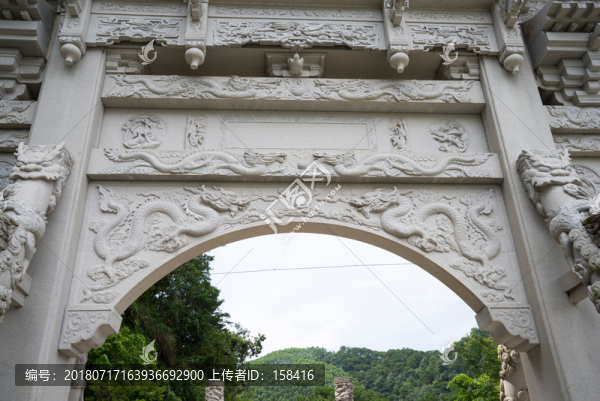 雙龍戲珠浮雕中式門(mén)頭