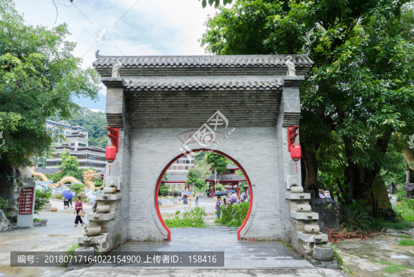 中式古代大門圓形月亮門
