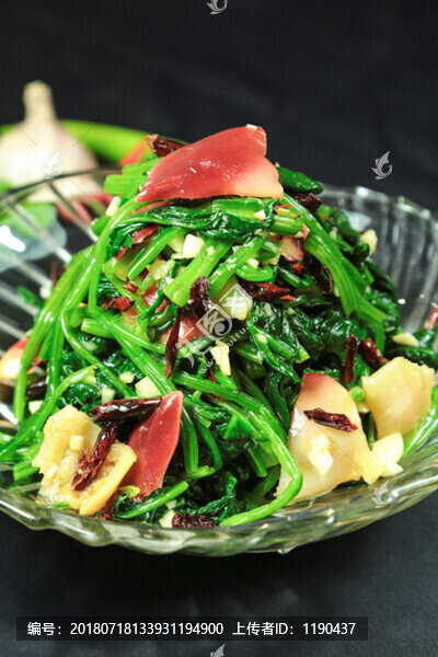 北極貝拌菠菜