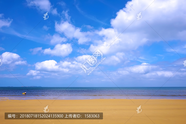 碧海藍天沙灘白云