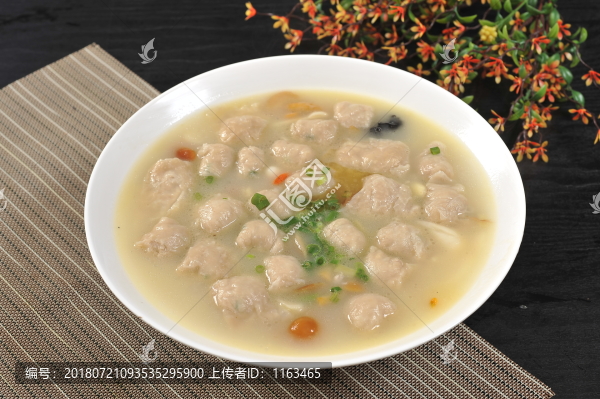 特色燉蝦丸