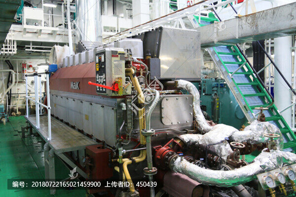 輪船主機(jī)