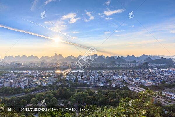 廣西桂林城區(qū)全景漓江夕陽